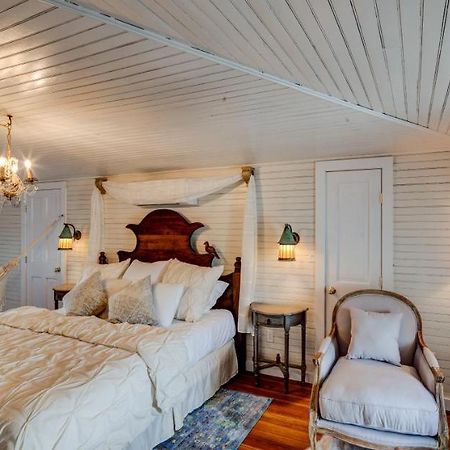 Fairytale Loft Suite 1 Bed, 1 Bath Luxury Apartment In Downtown Belmont シャーロッツビル エクステリア 写真